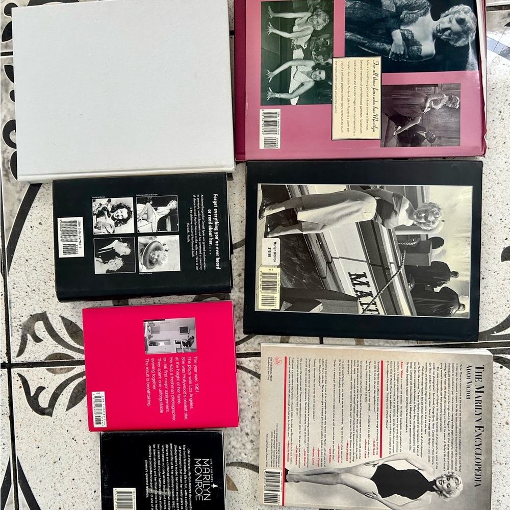 Marilyn Monroe Book Collection - Picture 2 of 4